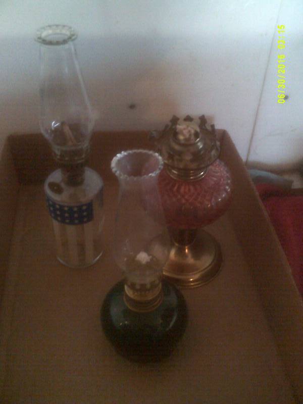3 VINTAGE OIL LAMPS
