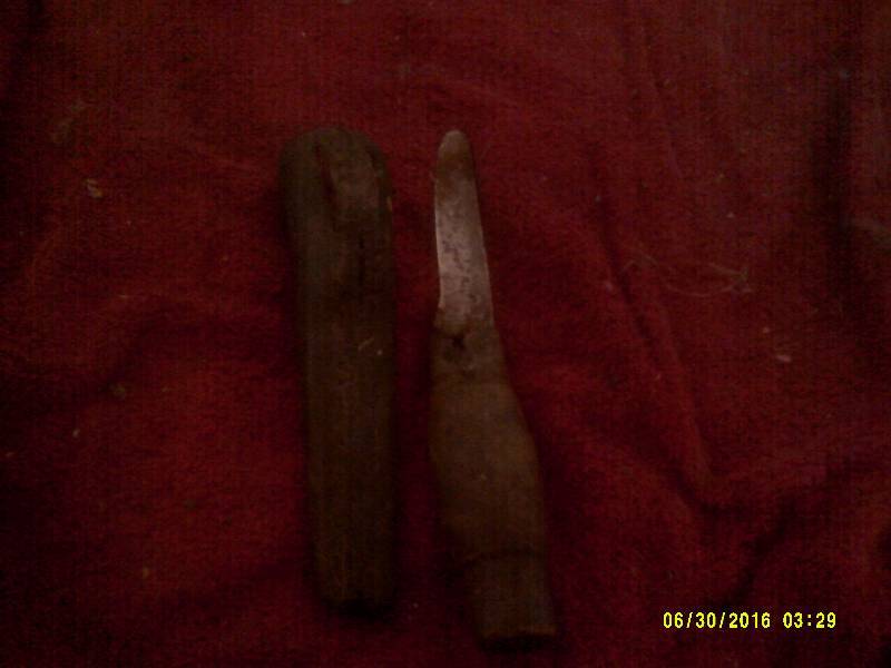 ANTIQUE BUCK KNIFE