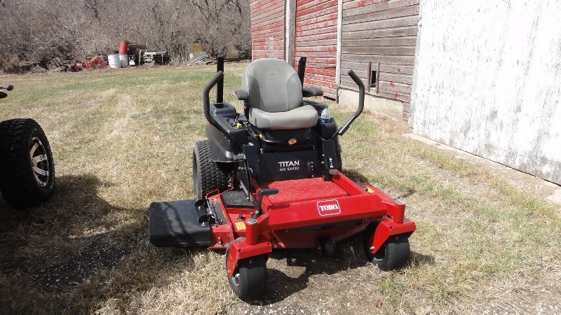 Toro Titan MX5400 Zero turn mower