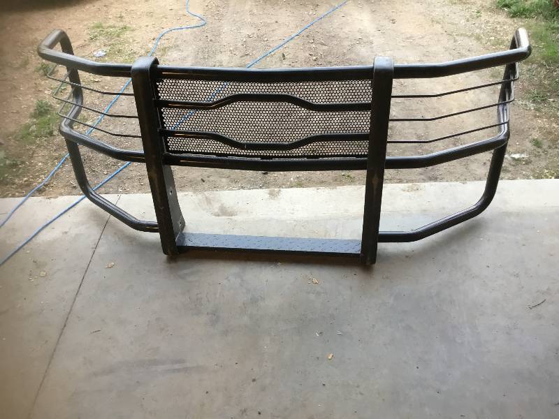 lot 17 image: 2015 2500 Chevy Truck Cattle Gaurd