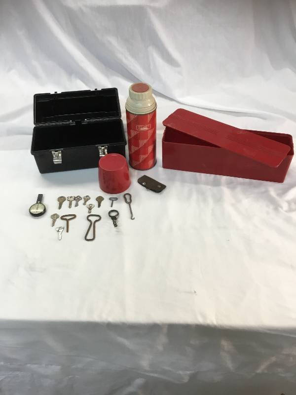lot 118 image: old keys Thermos and lunch box Jogging ped bottle opener