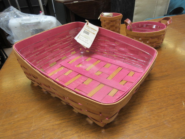lot 903 image: AMERICAN CANCER SOCIETY BASKETS