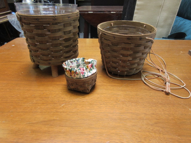 lot 931 image: NATURAL COLORED BASKETS