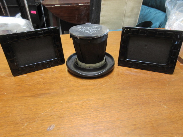 lot 943 image: NEW YEARS HAT BASKET AND PICTURE FRAMES