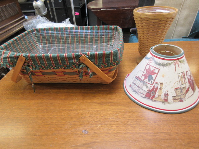 lot 946 image: CHRISTMAS COLORED BASKETS AND VASE