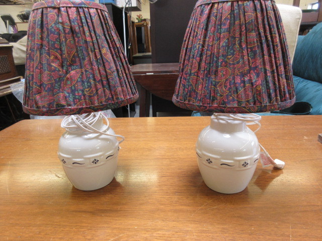 lot 949 image: MATCHING CERAMIC LAMPS