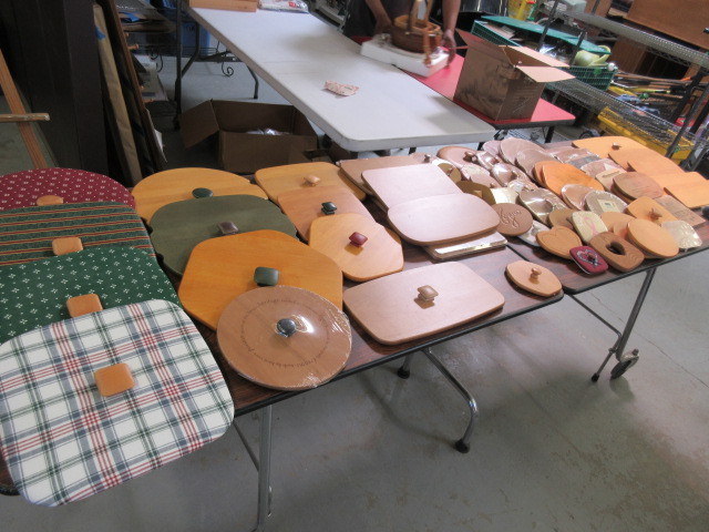lot 951 image: ASSORTED BASKET LIDS
