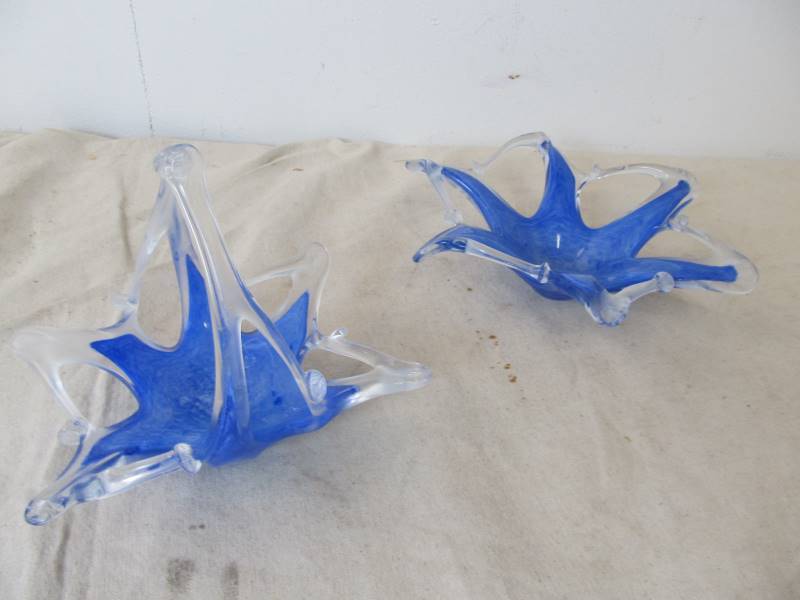 lot 29 image: 2 Vintage MURANO Italian Art Glass Baskets