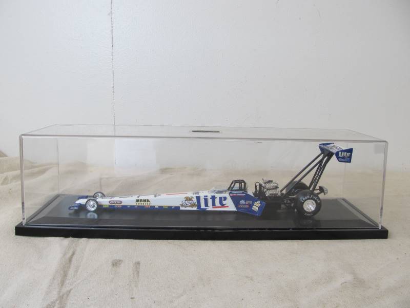 lot 30 image: Diecast Metal MILLER LITE Dragster