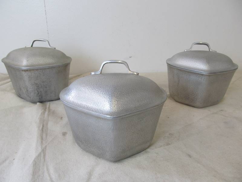 lot 37 image: Vintage Century Silver Seal Hammered Aluminum Cookware