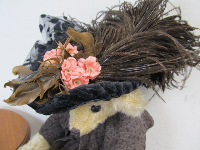 lot 172 image: Hand-Made, Mohair Teddy Bear by Muriel Townsend Autumn Bear