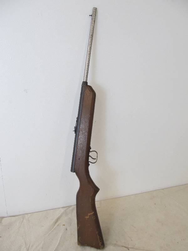 lot 70 image: Vintage CROSMAN Slide-Action Air RifleBB Gun