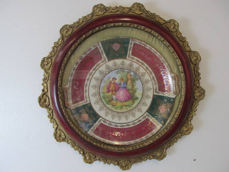 lot 80 image: Antique Bavarian Porcelain Plate in Shadow Box