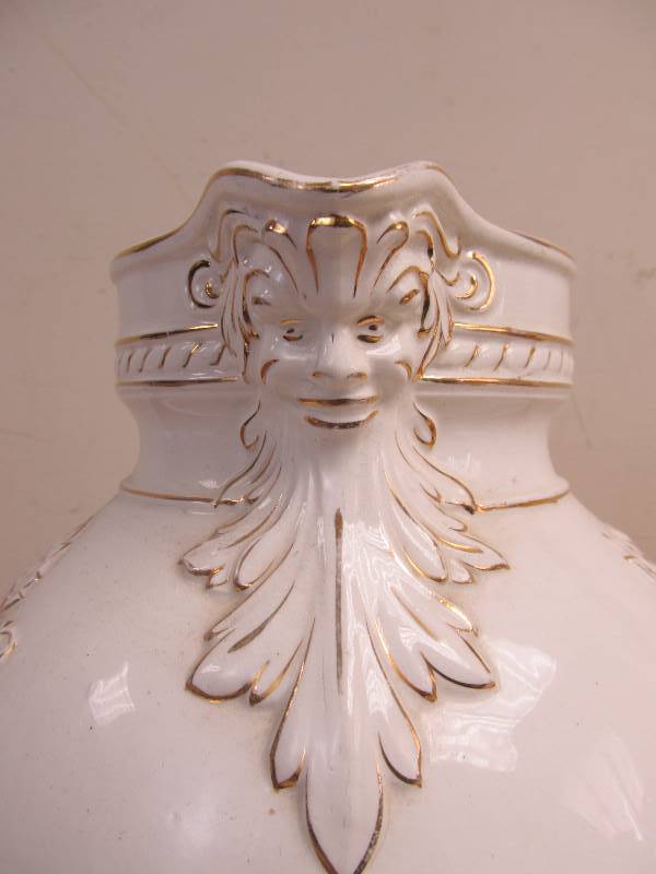 lot 14 image: Vintage Italian Face Pitcher & Bowl Set
