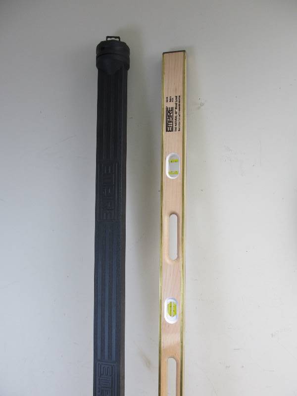 lot 24 image: Empire Natural WoodBrass 48 Level wCase