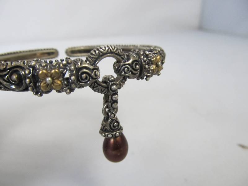 lot 187 image: Signed BARBARA BIXBY Sterling Silver & 18K Gold Bracelet