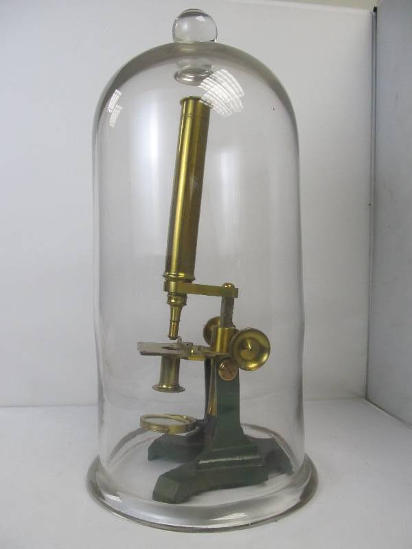 lot 1 image: Superb Antique Brass Microscope wOriginal Glass Dome