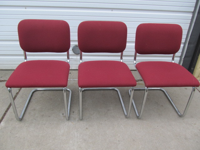 lot 144 image: Set of 3 Vintage Tubular Chrome Chairs by Gordon International