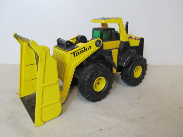 lot 158 image: Vintage Metal Tonka Bulldozer