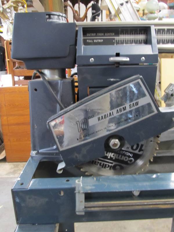 lot 204 image: Heavy Duty Powr-Kraft Radio Arm Saw