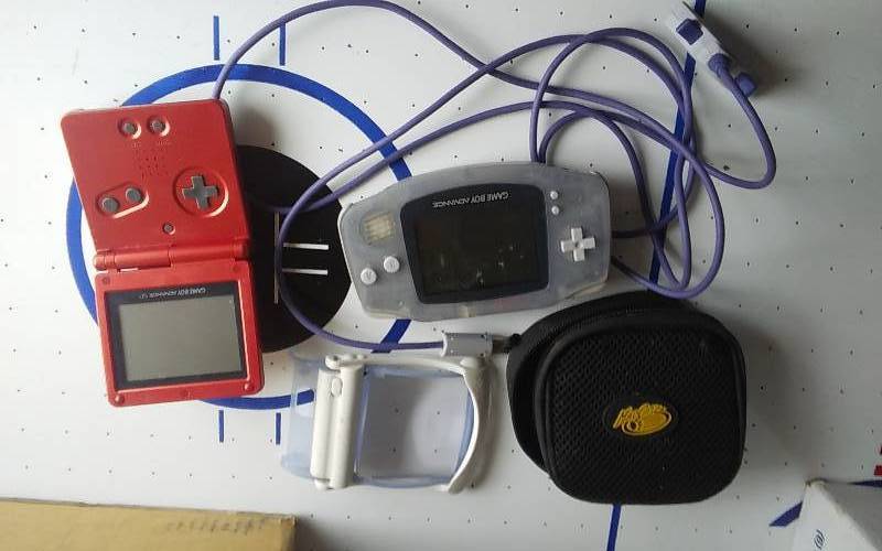 Game Boy Advance & 1- Video Game