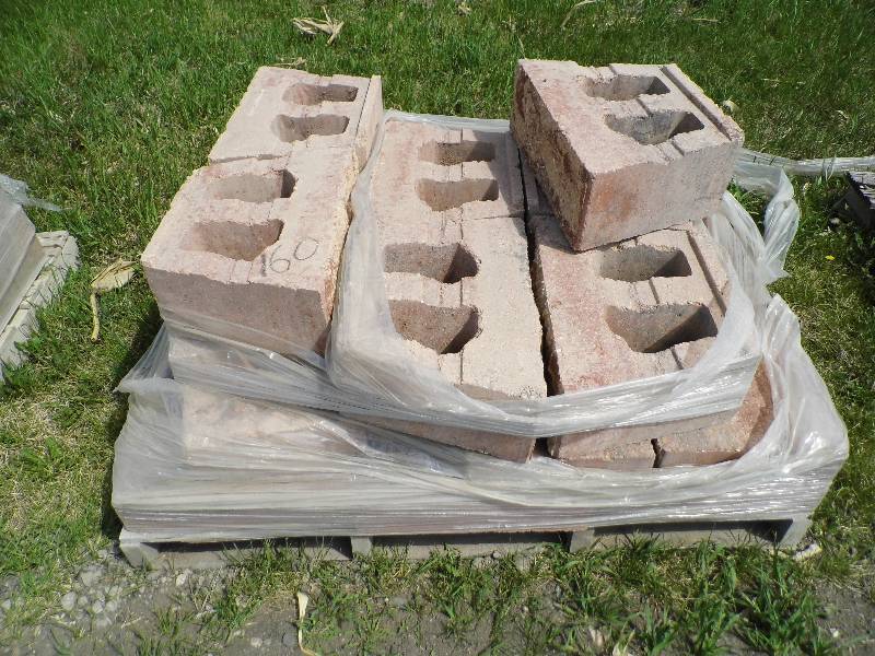 Misc Large Retaining Wall and Cap