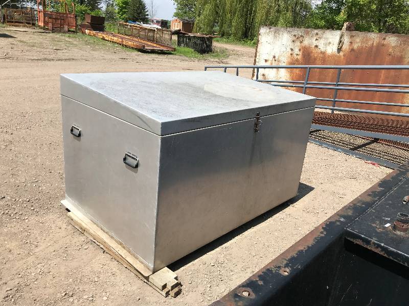 lot 191 image: Aluminum Storage Box