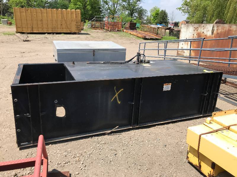 lot 190 image: Generator Base Fuel Tank