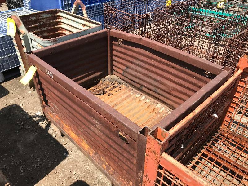 lot 210 image: Steel Bin