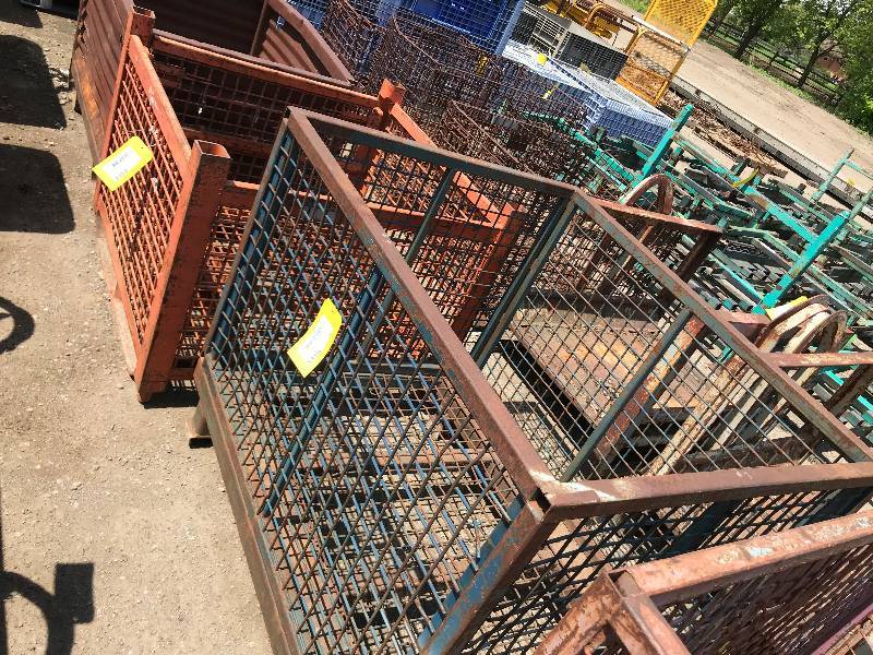lot 212 image: Steel Wire Basket