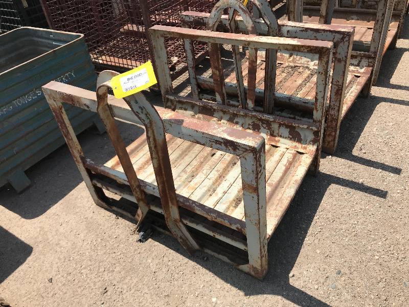 lot 171 image: Open Sided Steel Bin