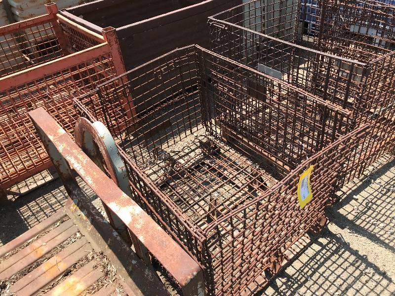 lot 219 image: Wire Basket