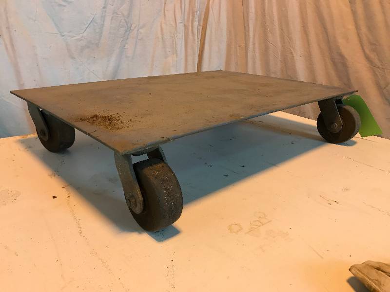 lot 260 image: Roller Cart