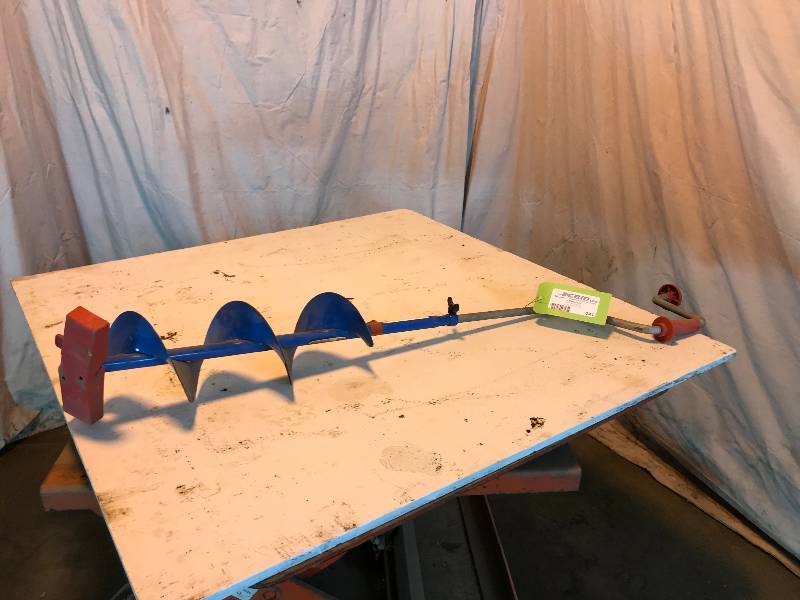 lot 241 image: Hand Ice Auger