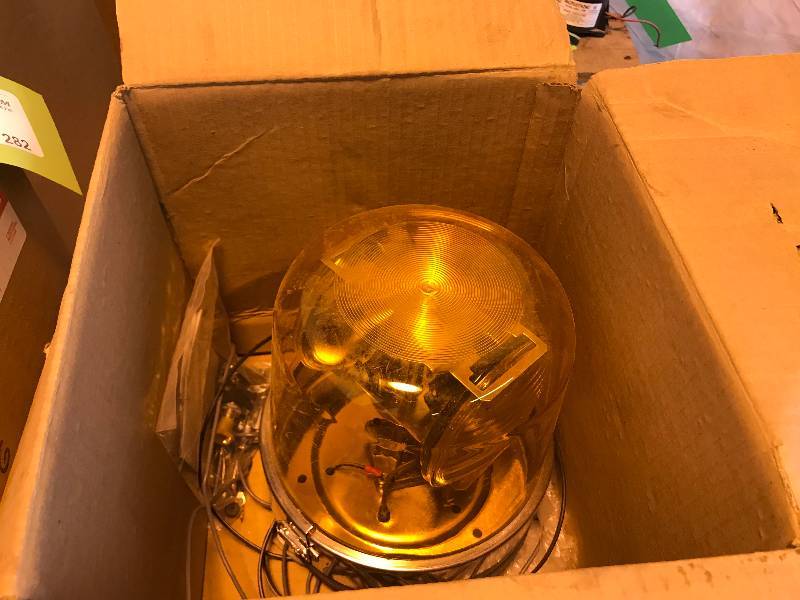 lot 281 image: Amber Rotating Light