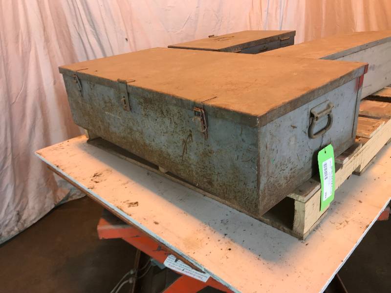 lot 299 image: Steel Tool Bin