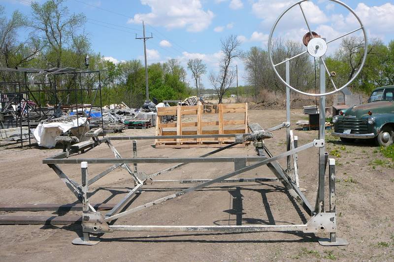 lot 21 image: Roll-A-Dock Boat Lift