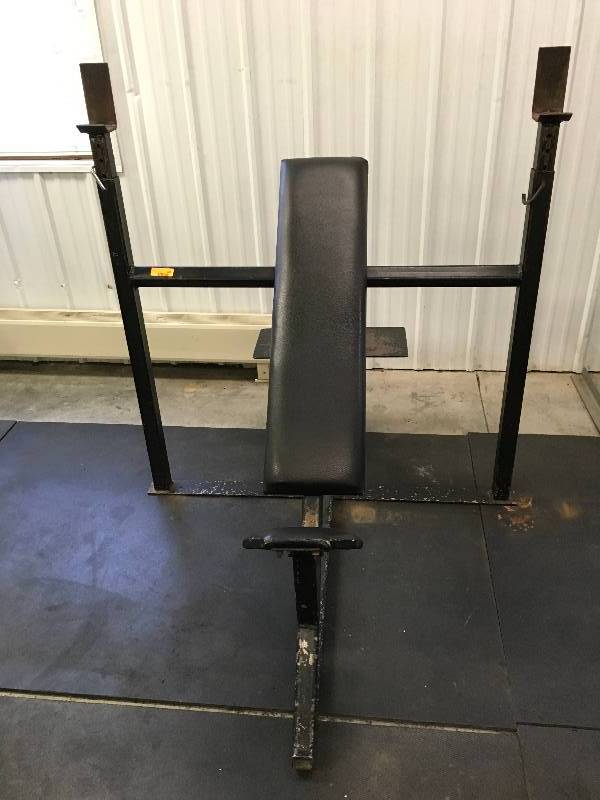 INCLINE BENCH PRESS