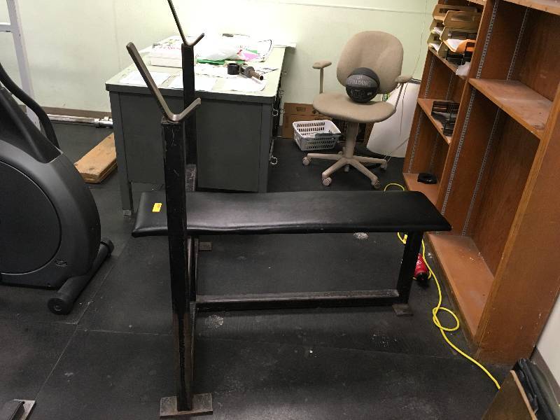 BENCH PRESS BENCH