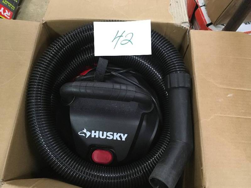 Husky wet  dry vacuum in good condition