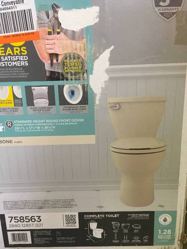 American Standard Cadet 3 FloWise 2-piece 1.28 GPF Single Flush Round Front Toilet in Bone not used