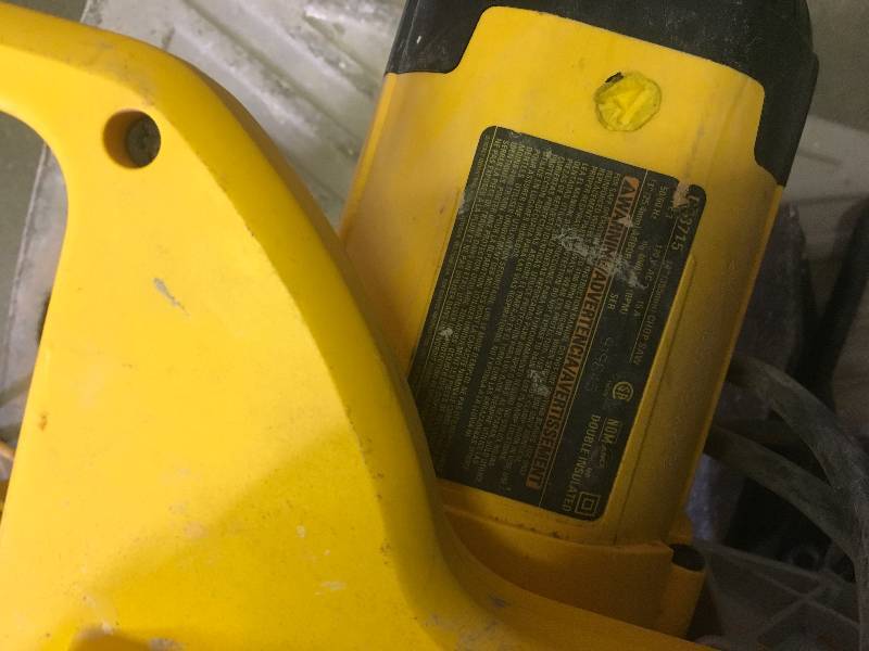 DEWALT 15 Amp 14 in. Cut-Off Saw Model#  D28715 used in working condition
