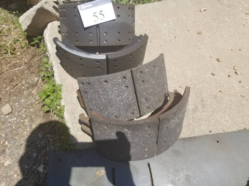 Lot of (4) Heavy TruckTrailer Relined Brakes Shoes
