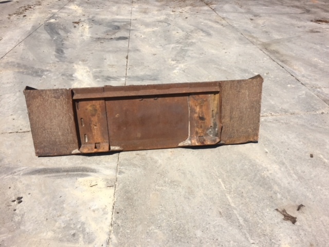 Universal Mount Bobcat Skid Loader Skid Steer 72 Dirt Bucket