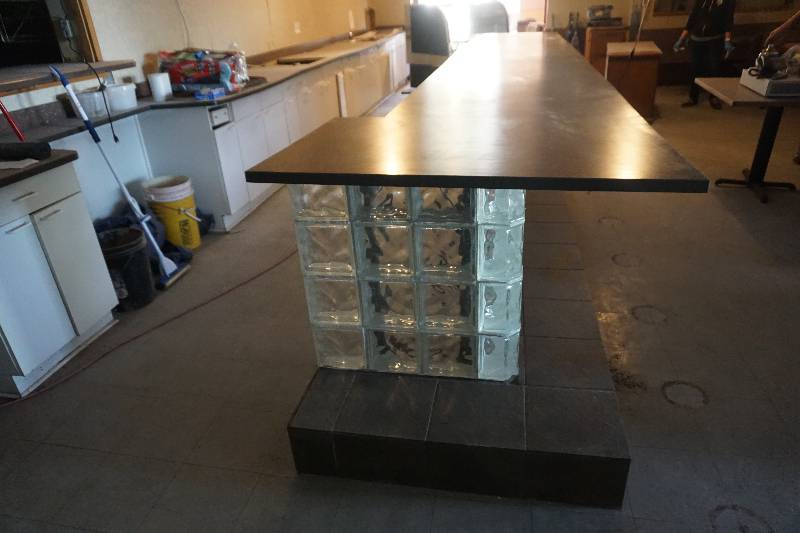 lot 22 image: Commercial RestaurantCafe Serving Counter With Counter Top, Square Glass Body and Foot Rest