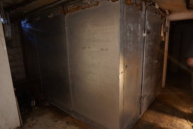 lot 32 image: Tonka Meat Cooler System