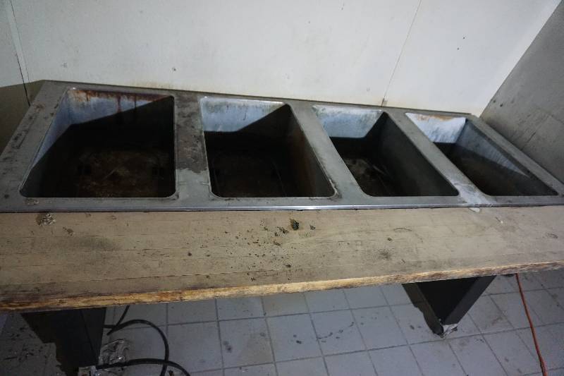 lot 20 image: Eagle Model BPDHT4-240 4 Station Commercial Deep Fryer