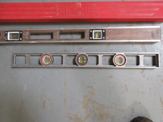 lot 109 image: 2 LEVELS