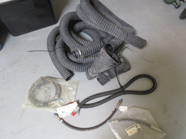 lot 119 image: BALCRANK AND OTHER FLUID HOSES