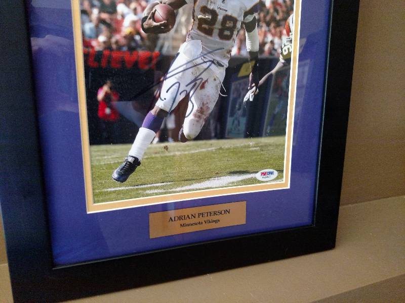 Adrian Peterson Autographed Photo...